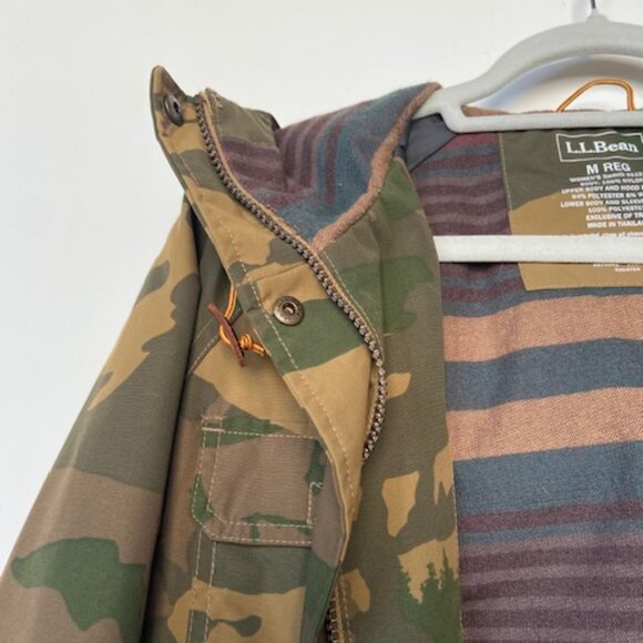 L.L.BEAN Women's Mountain Classic Water-Resistant Jacket in Camo Meddium - Picture 4 of 7